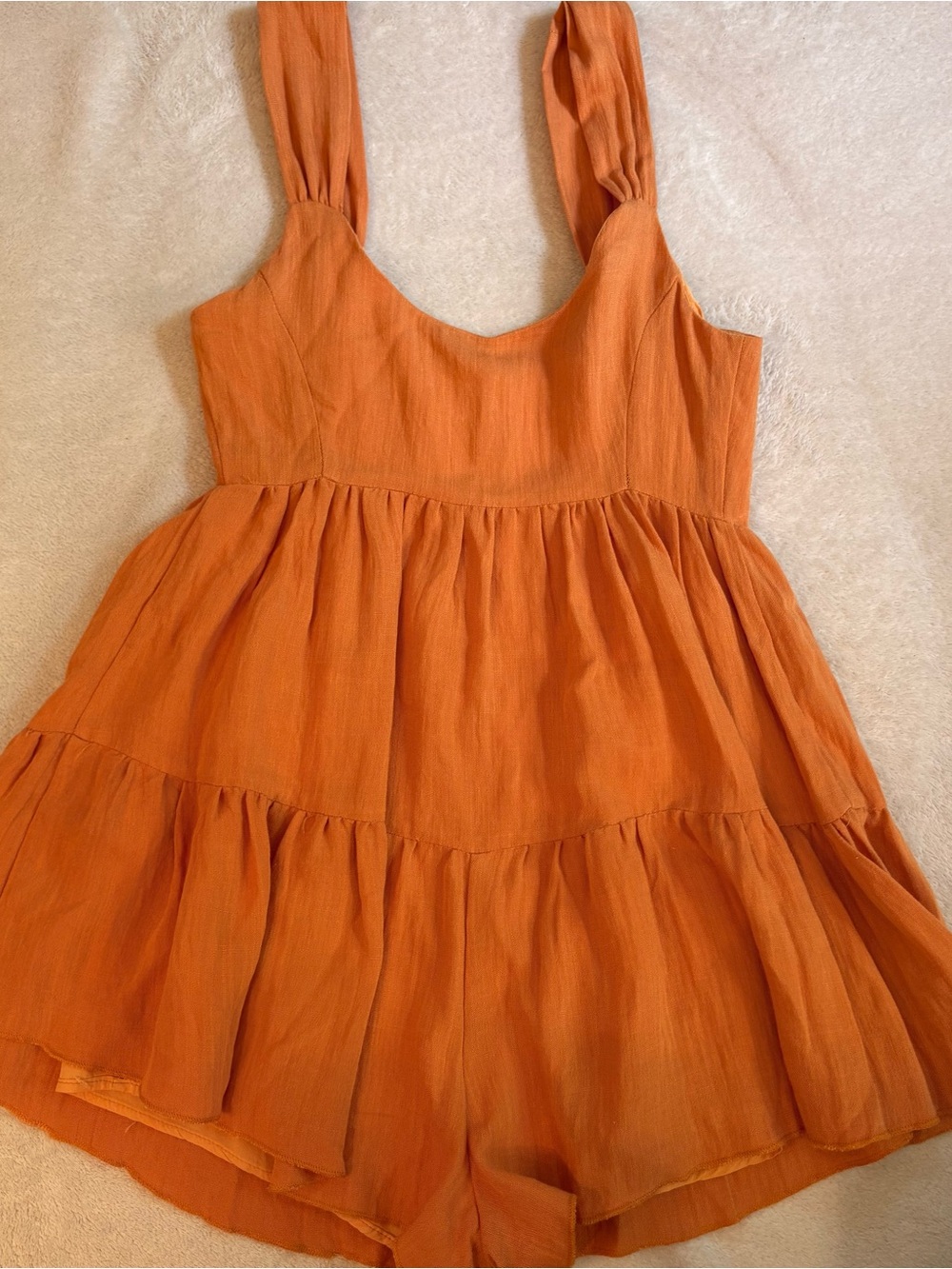 Urban Outfitters Pia Tiered Crinkle Orange Button-Front Romper Sz XS - Picture 4 of 9